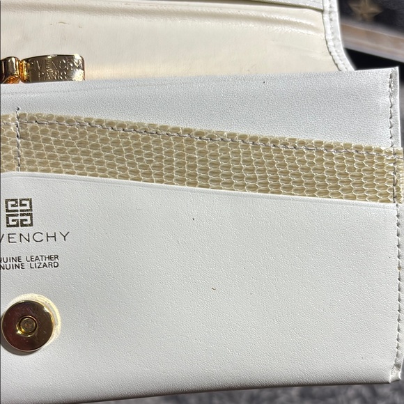Elegant Vintage Givenchy Lizard White and Cream Women's Clutch/Wallet Kisslock - Picture 14 of 16